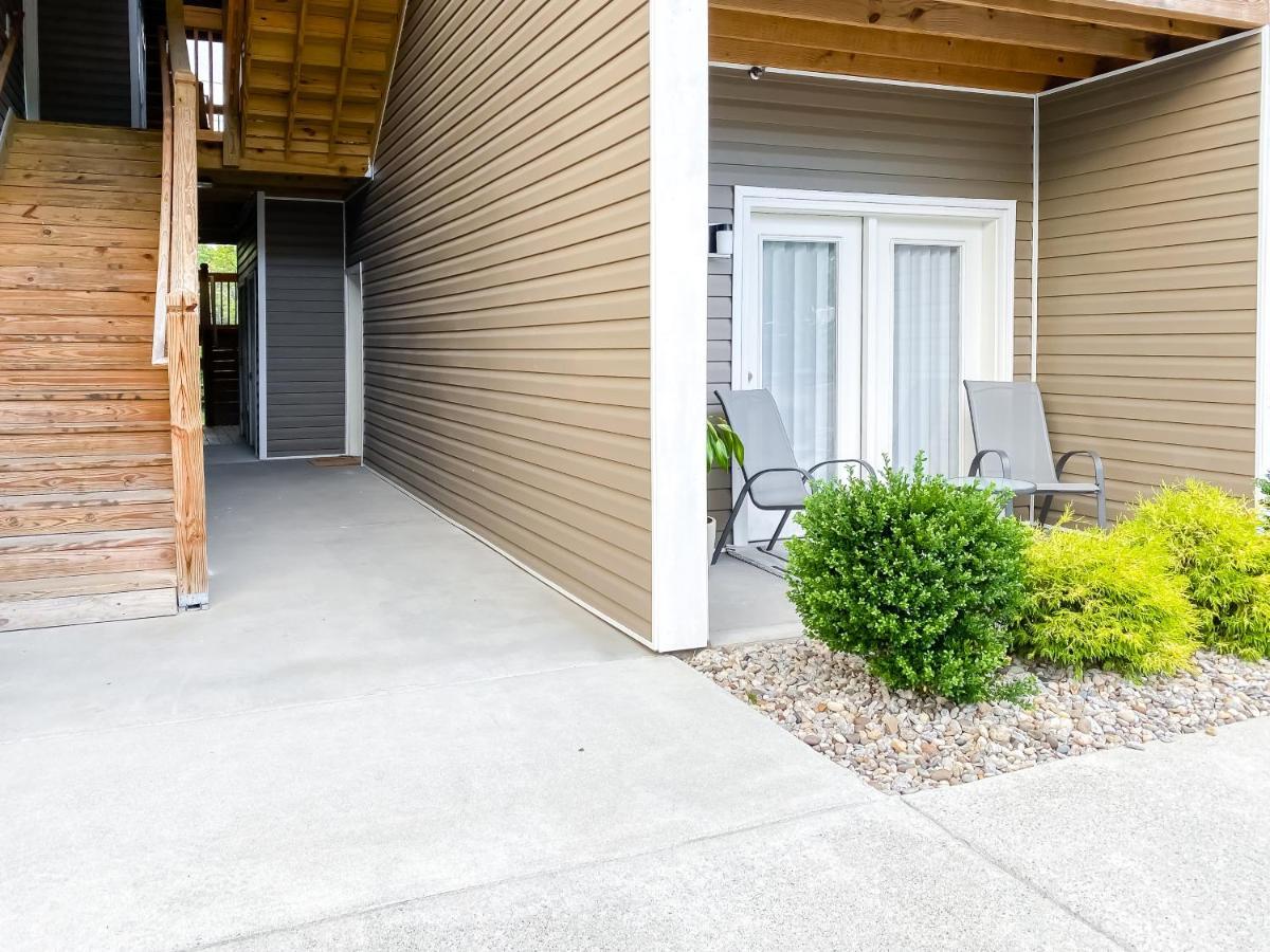 Full Kitchen,King,W/D,Netflix,2 Smart Tvs,Parking Apartment Louisville Exterior photo